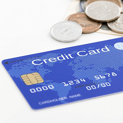 クレジットカード審査において年会費の有料・無料は関係あるのでしょうか？
